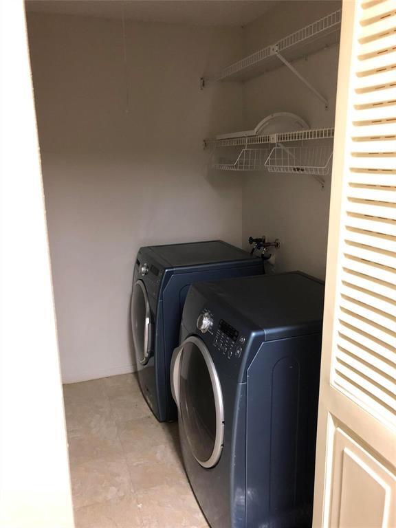 Foto del edificio - 9443 Pagewood Ln