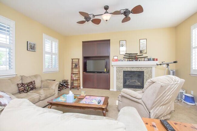 Building Photo - 2309 Jaine Ln