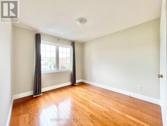 Building Photo - 687 Blackwood Blvd