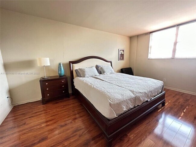 Foto del edificio - 2 bedroom in Sunny Isles Beach FL 33160