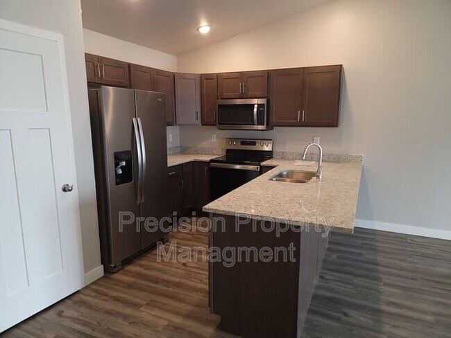 Foto del edificio - 196 Mcgriff Way