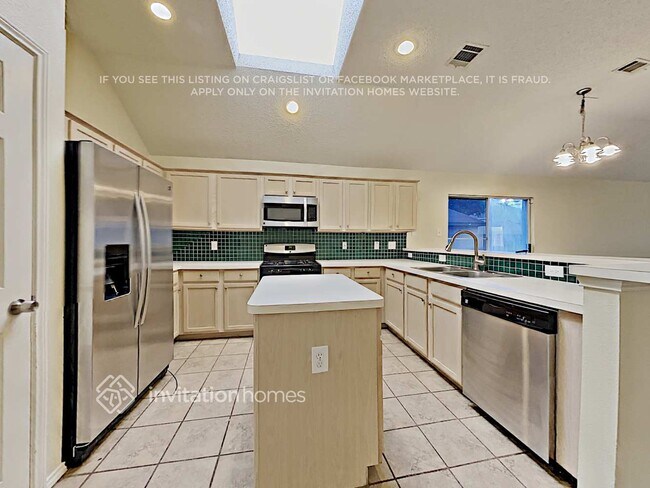 Foto del edificio - 7409 Armstrong Ln