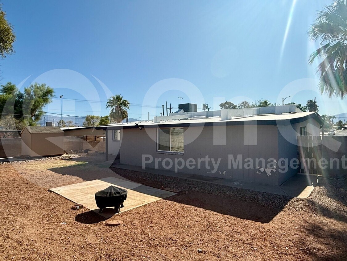 Foto principal - 518 S Mann Ave
