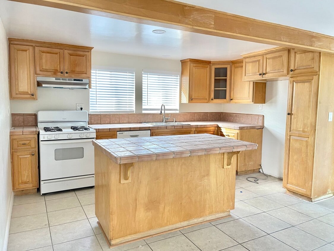 Newly updated Three Bedroom 1.5 Bathroom h... House Rental in West Covina, CA