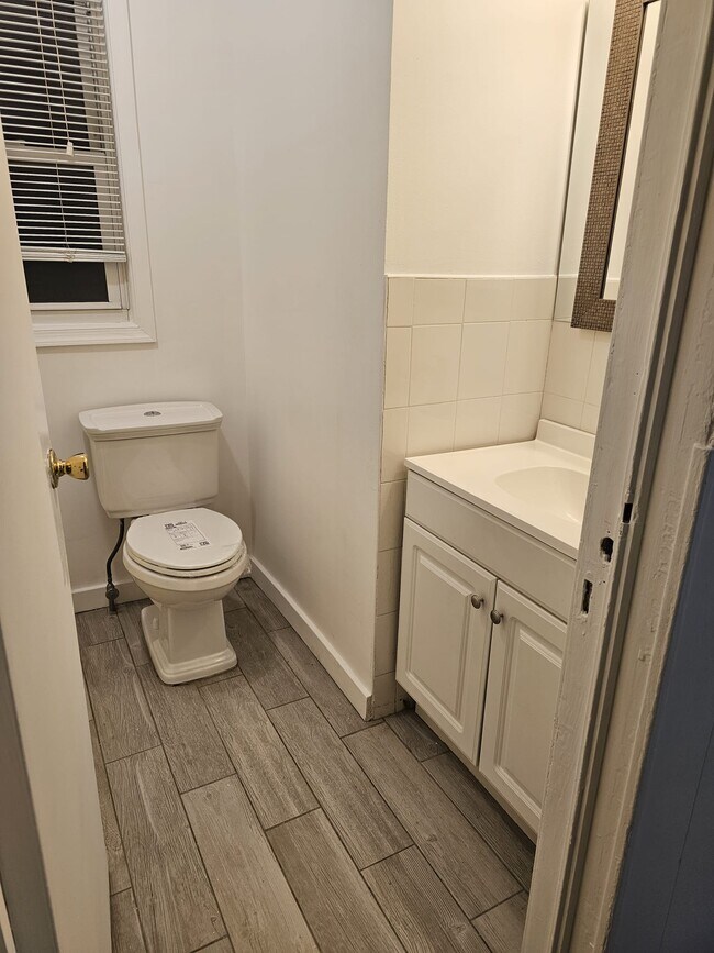 Foto del edificio - 176 Dubois Ave