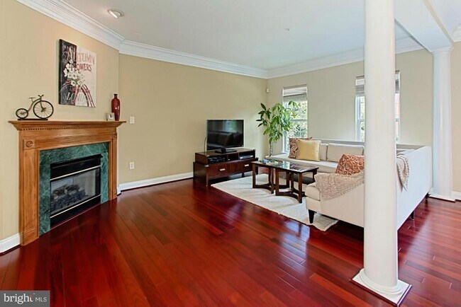 Foto del edificio - 5060 Kilburn St