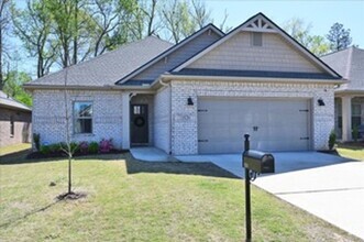 Building Photo - 1826 Anise Cir