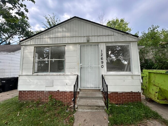 Building Photo - 12690 Kentfield St