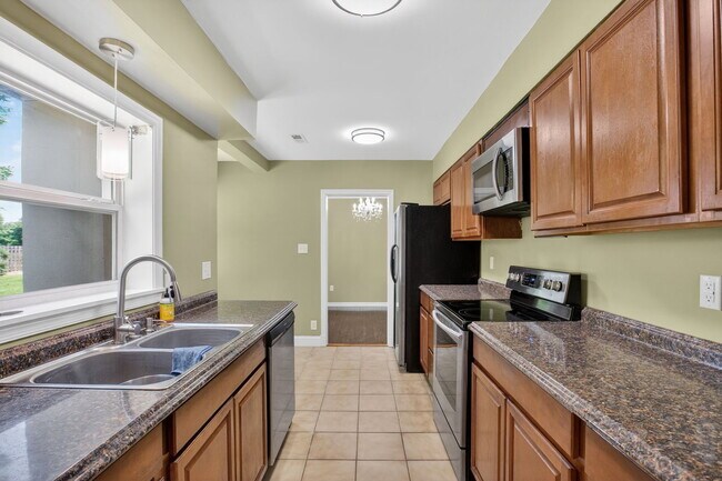 Foto del edificio - 101 Farmington Rd W