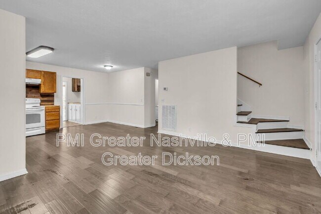 Foto del edificio - 3153 E Lake Dr