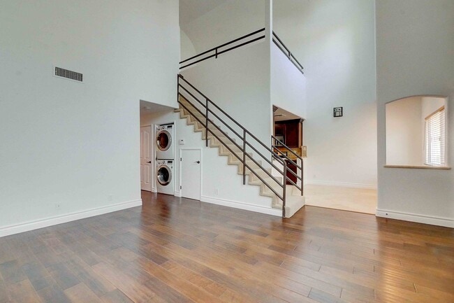 Foto del edificio - 4128 Whitsett Ave