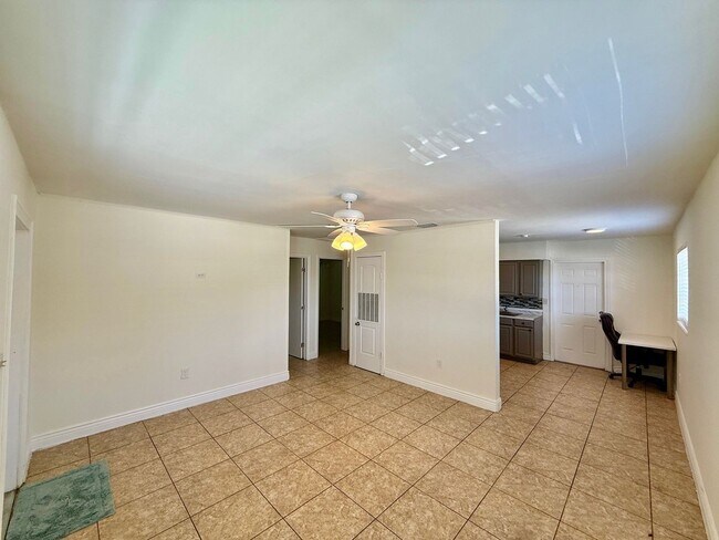 Foto del edificio - Ventura Blvd FTL 2633-2635