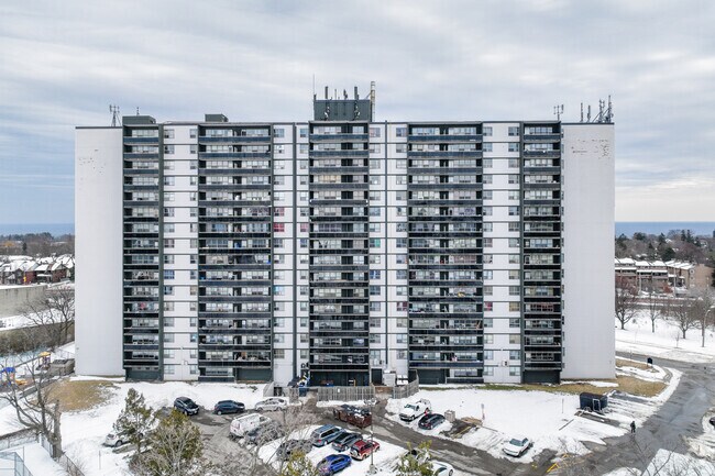 Photo du bâtiment - Eglinton Residences