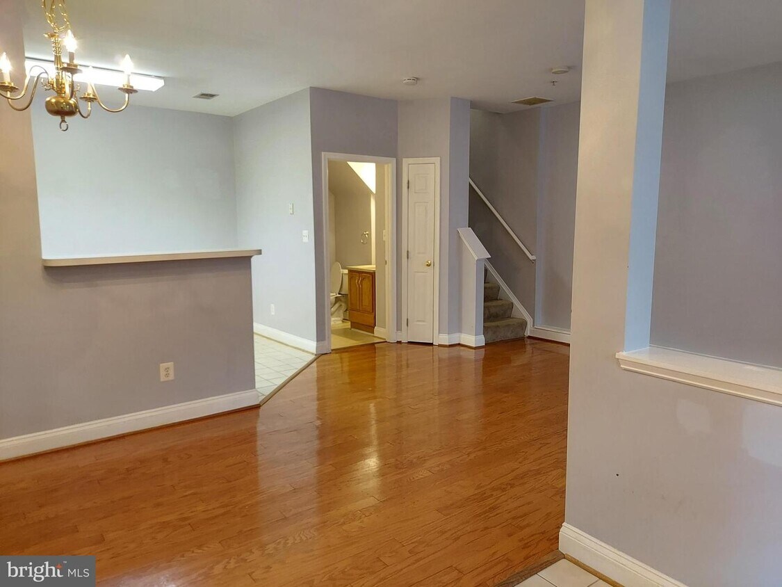 2749 Middle Neck Rd, Odenton, MD 21113 Townhouse for Rent in Odenton