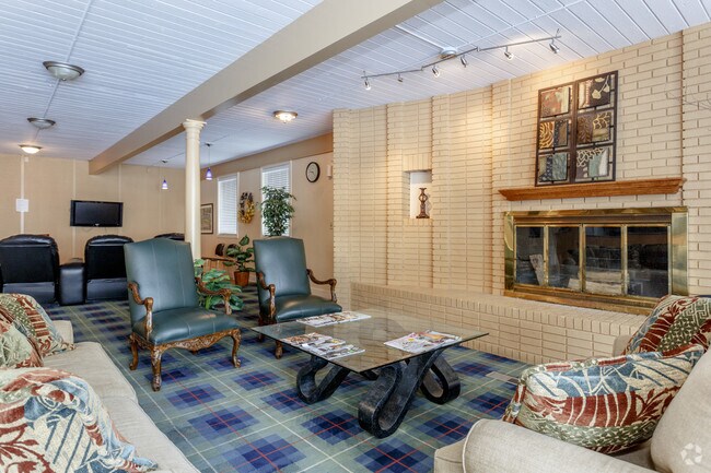 Casa club - University Heights Apartments