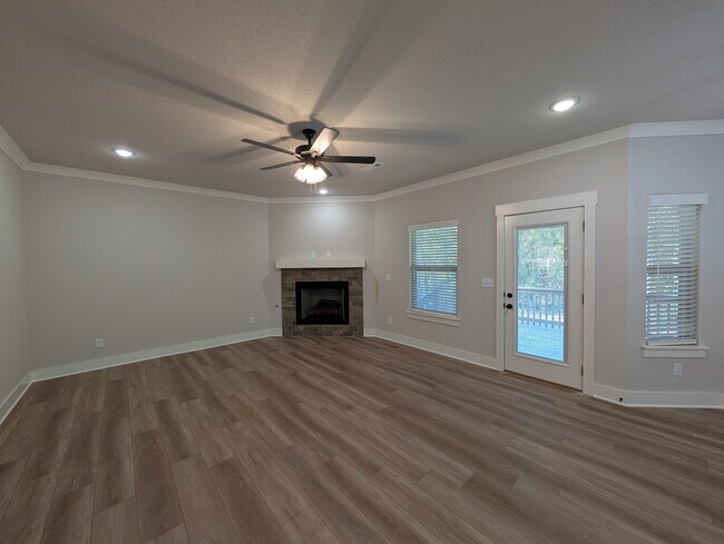 Building Photo - 22 Magrath Ln