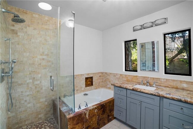 Building Photo - 7225 Forbes Ave