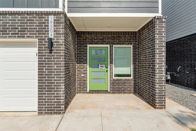 Building Photo - 19508 Molly Dr