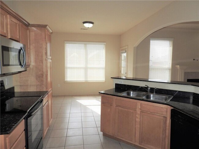 Foto del edificio - 420 Torino Pl