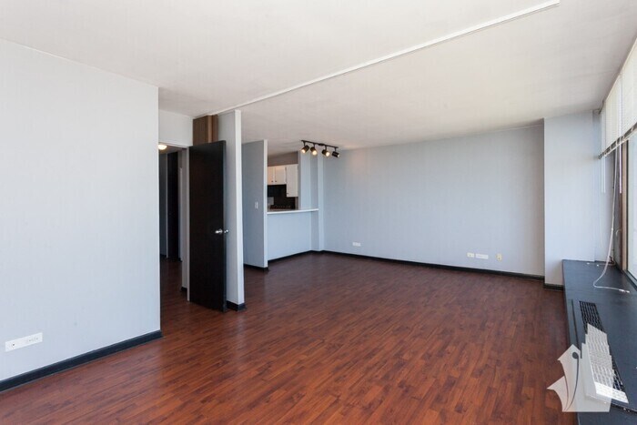Foto principal - 5455 N Sheridan unit 3409