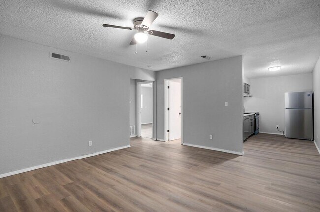 Foto del edificio - 865 S Douglas Ave