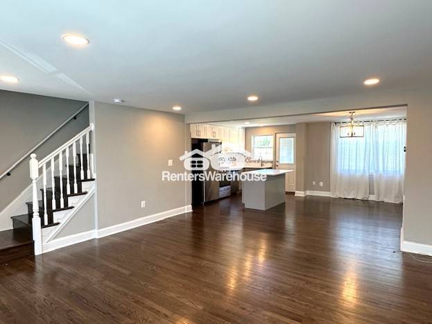 Building Photo - 1568 Cottage Ln