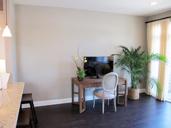 Foto del edificio - 1639 Fallen Leaf Ln