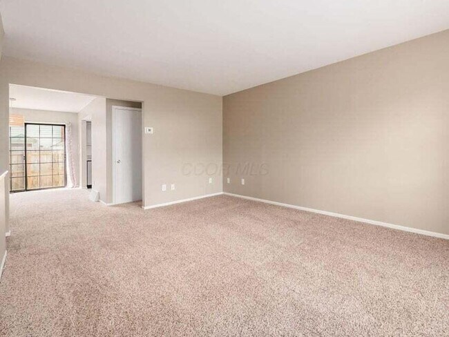 Foto del edificio - 5297 Brandy Oaks Ln