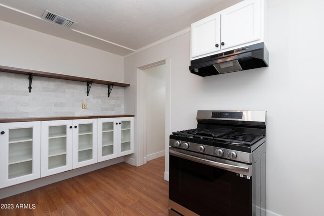 Foto del edificio - 1342 W Monroe St
