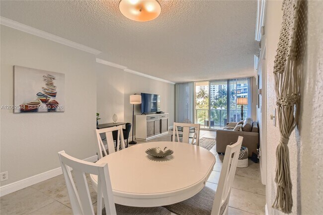 Building Photo - 2501 S Ocean Dr