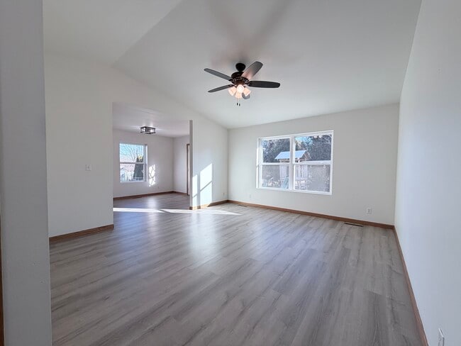 Living room. - 3619 King Dr SW