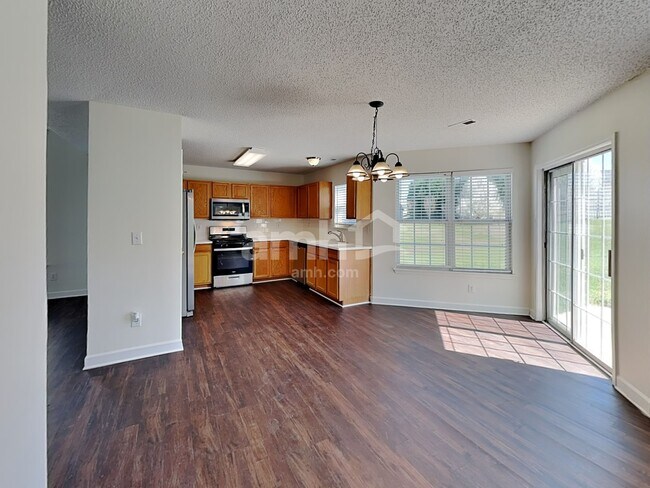 Building Photo - 710 Woodington Ln