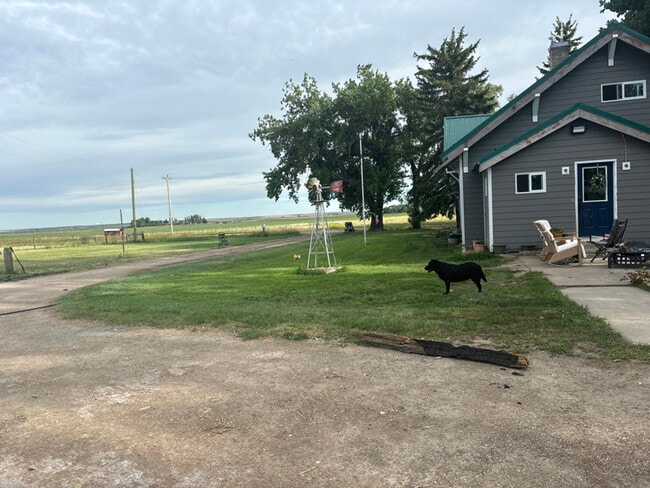 Building Photo - 390 Little Rd