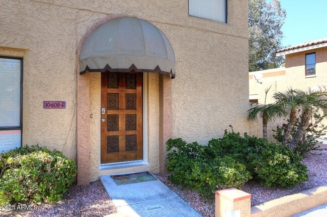 Building Photo - 10408 N 11th Pl