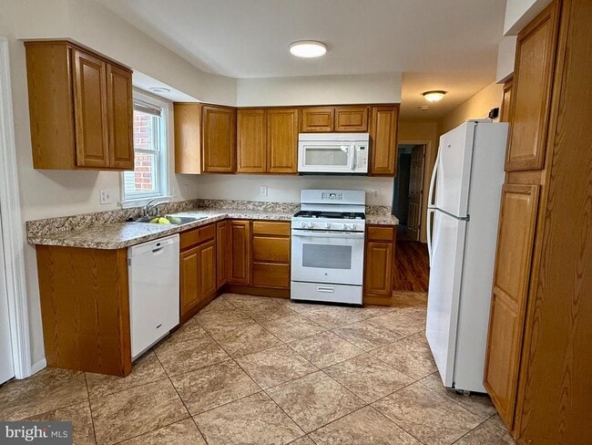 Building Photo - 1132 Howard Ave