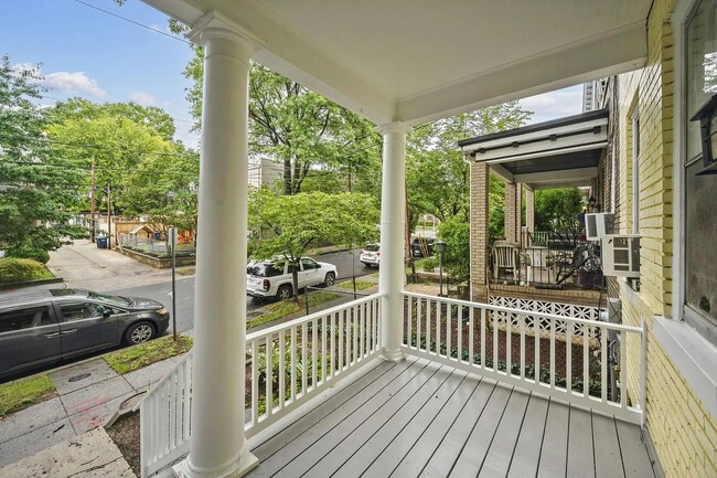 Foto del edificio - 310 Taylor St NW