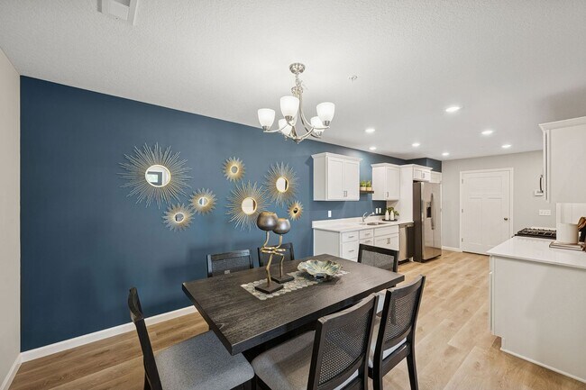 Foto del edificio - New construction interior-unit townhome in Zimmerman!