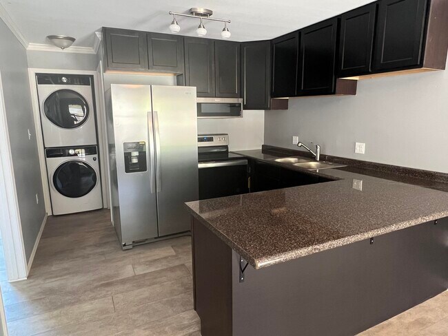 Foto del edificio - 103 Foxfire Dr