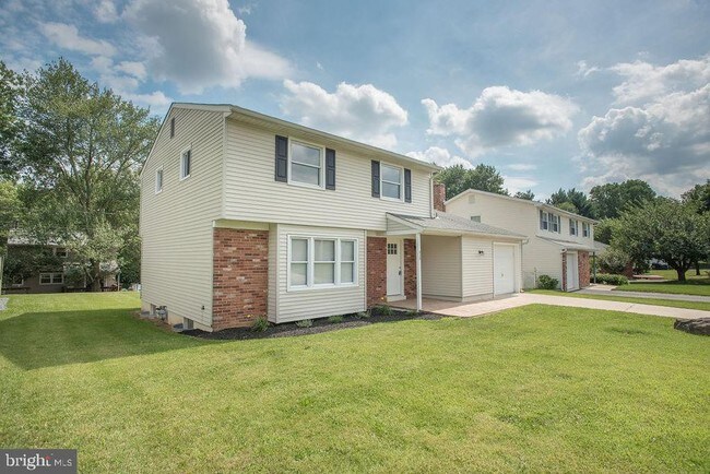 Building Photo - 313 Hudson Dr