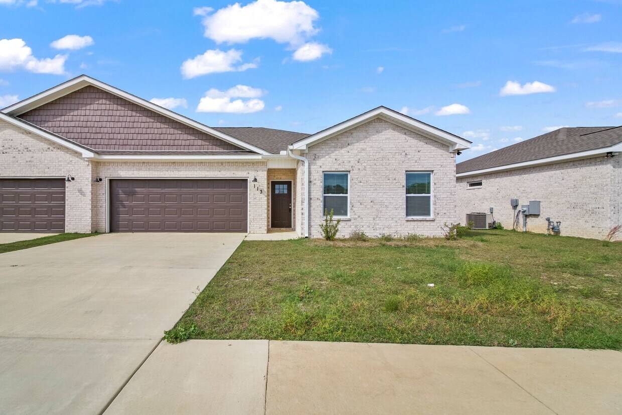 Primary Photo - READY NOW! NEWLY CONSTRUCTED DUPLEX!