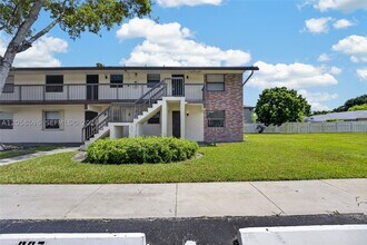 Building Photo - 6001 Shaker Wood Cir