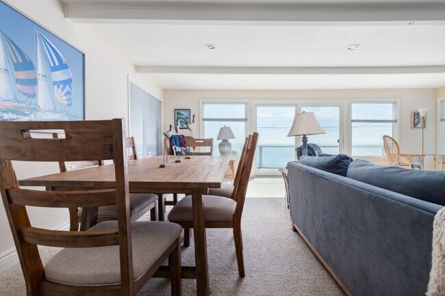 Foto del edificio - 1518 W Cliff Dr
