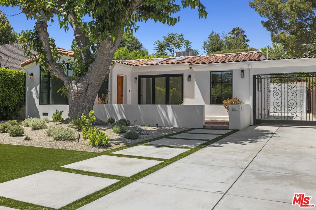 Foto principal - 11151 Hortense St