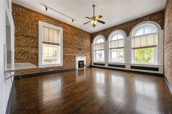 Building Photo - 213 23rd Street Rear