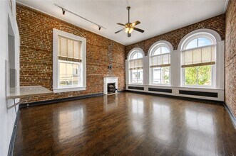 Building Photo - 213 23rd Street Rear