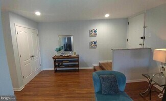 Building Photo - 15 Silverwood Cir