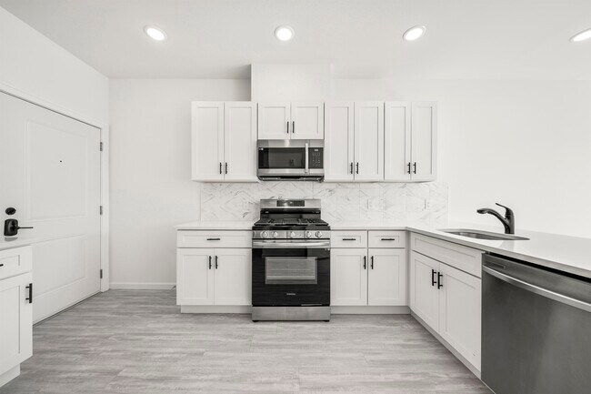 Foto del edificio - 51 E Main St