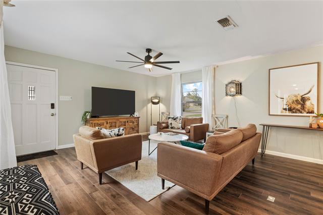 Foto del edificio - 301 Granada Calle St