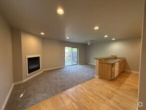 Building Photo - 883 Longbow Ln