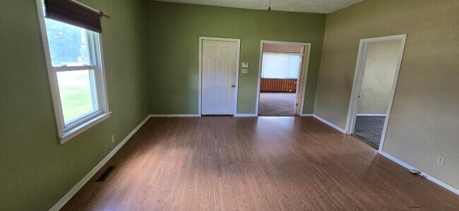 Building Photo - 3 Bed/1 Bath Single Family Home - Marion, IN